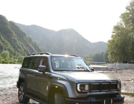 bj40末日版越野车多少钱(bj40末日版2021款价格)