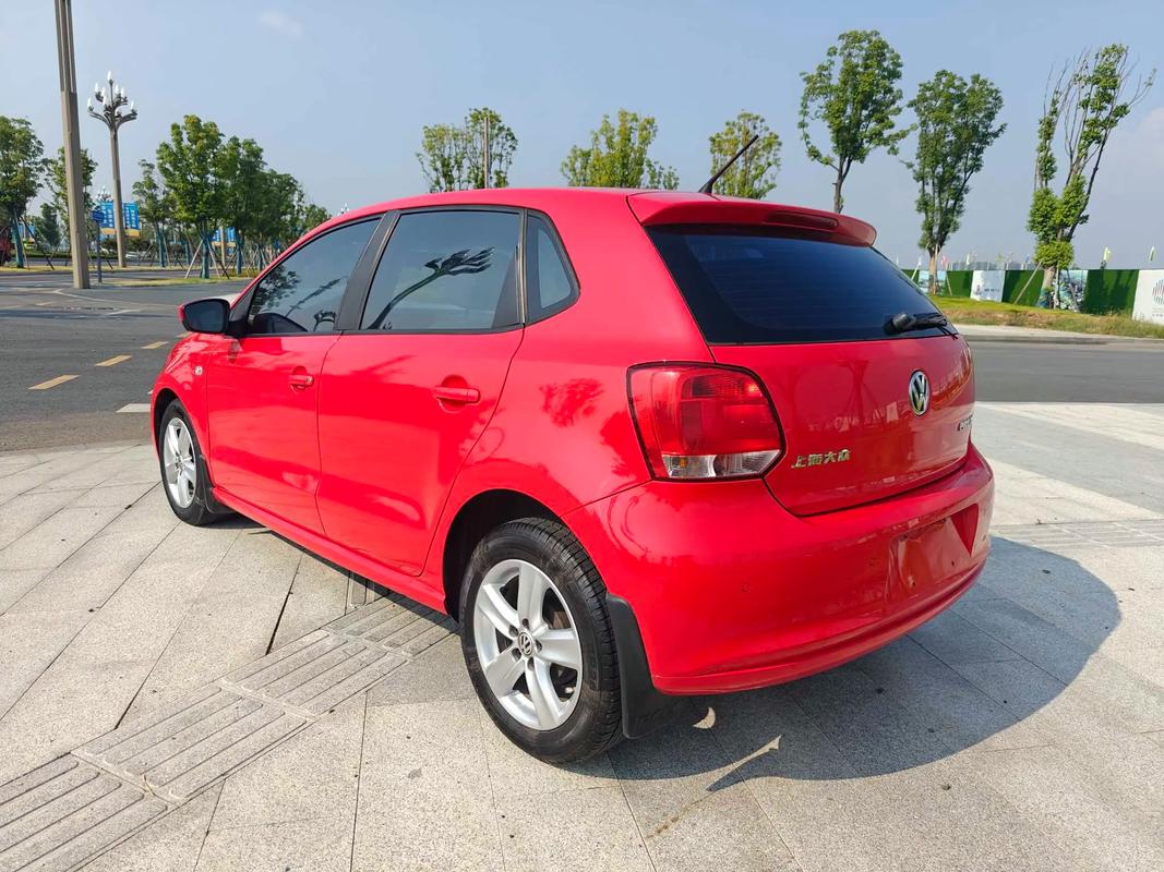 大众polo三厢11年/2011款大众polo三厢怎么样