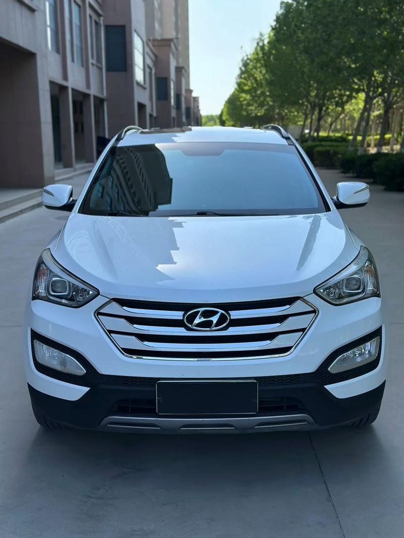 2014款现代胜达报价及图片,北京现代胜达14年的能卖多钱?