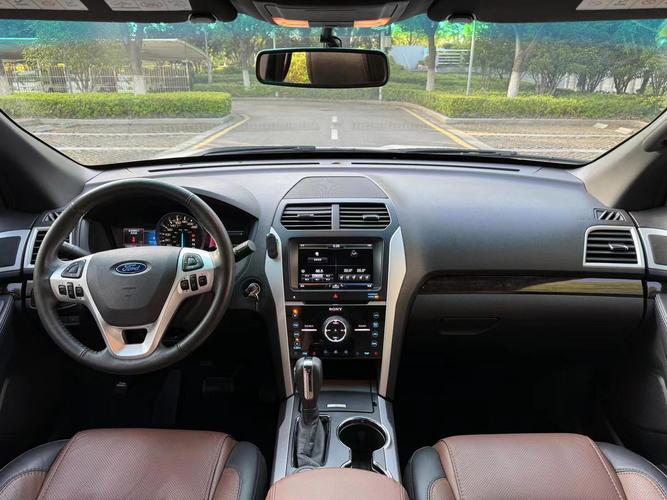 2015款福特探险者/2015款福特探险者汽车驱动智能模式如何切换