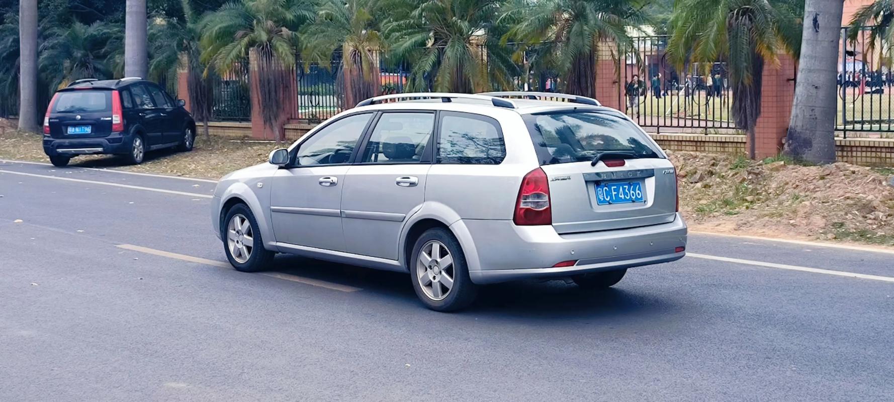 别克旅行车老款(09年别克旅行)