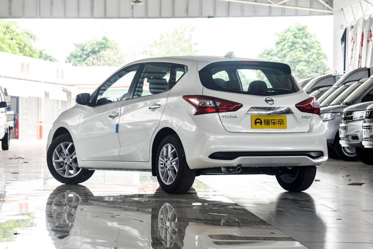 日产汽车两厢全部车型(日产两厢车型有哪些)