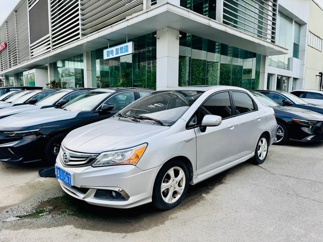 广本理念s1图片(广本理念s1自动挡油耗评价)